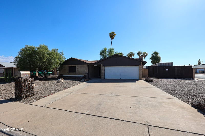 10803 55th Ave, Glendale, AZ 85304