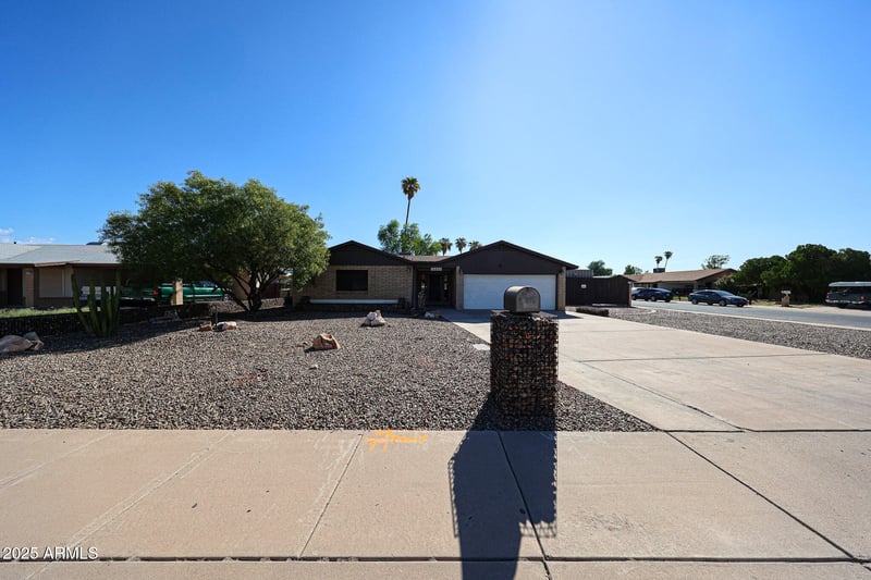 10803 55th Ave, Glendale, AZ 85304