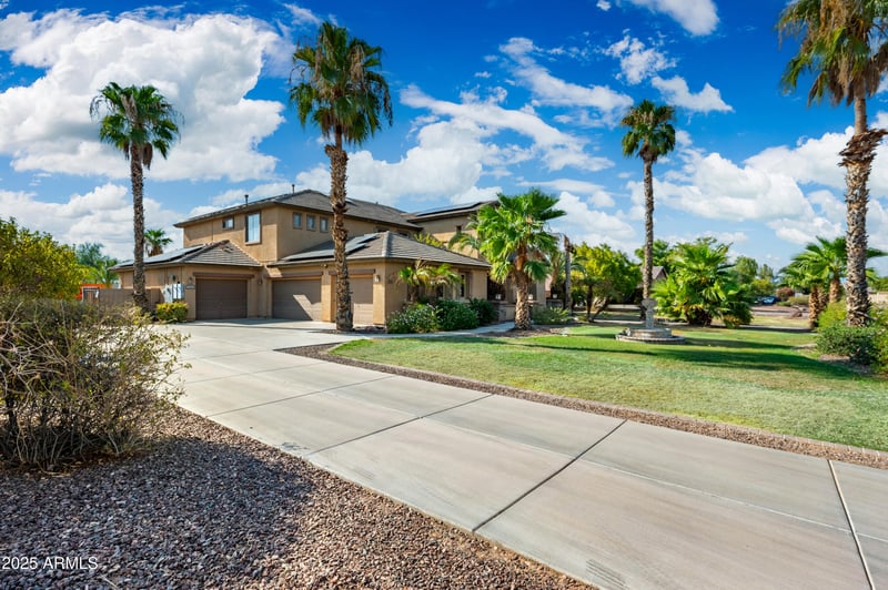10804 146th Ave, Surprise, AZ 85379