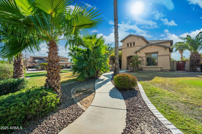 10804 146th Ave, Surprise, AZ 85379