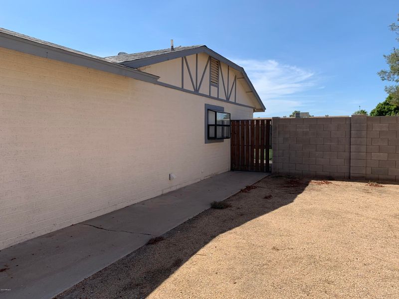 10805 W Campbell Ave, Phoenix, AZ 85037