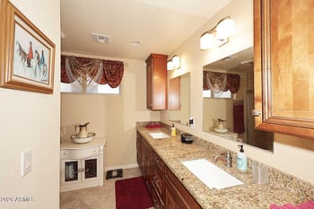 10805 Willowbrook Dr, Sun City, AZ 85373