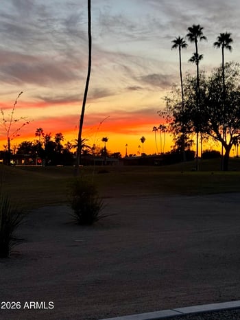 10805 Willowbrook Dr, Sun City, AZ 85373