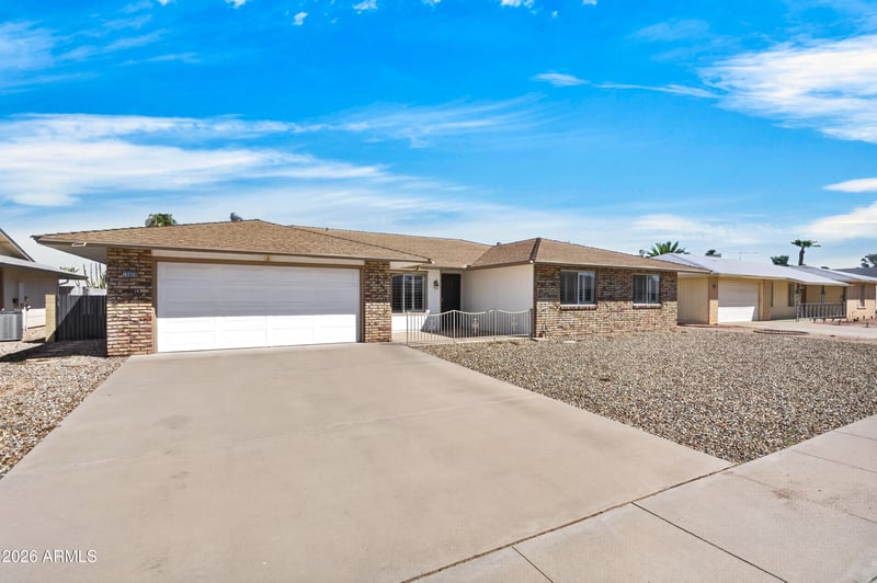 10806 W Pineaire Dr, Sun City, AZ 85351