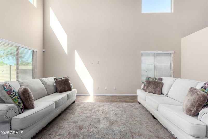 10809 Saddlehorn Rd, Peoria, AZ 85383