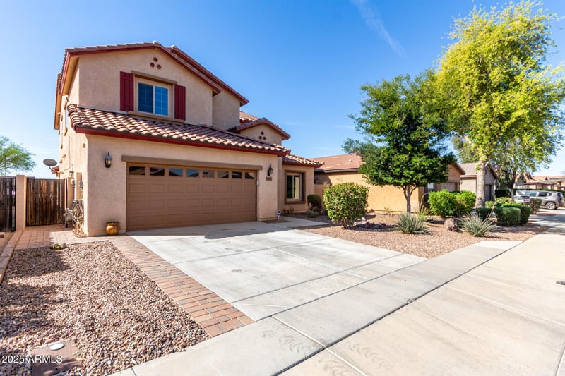 10809 Saddlehorn Rd, Peoria, AZ 85383