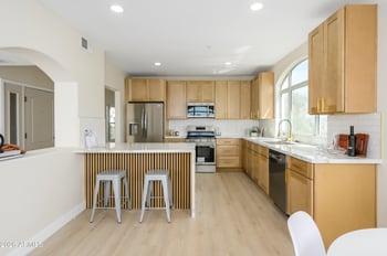 1081 1st St #16, Tempe, AZ 85281