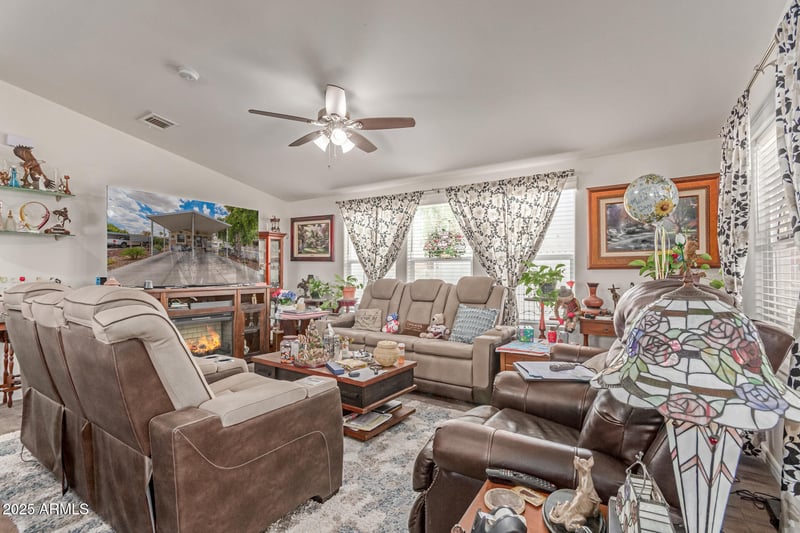 10810 91st Ave #123, Peoria, AZ 85345