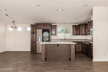 10810 91st Ave #123, Peoria, AZ 85345