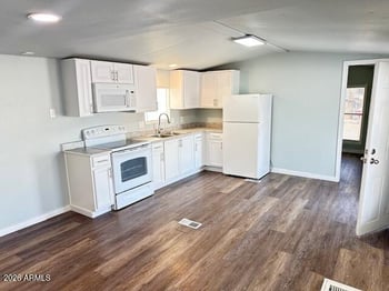 10810 91st Ave #2, Peoria, AZ 85345