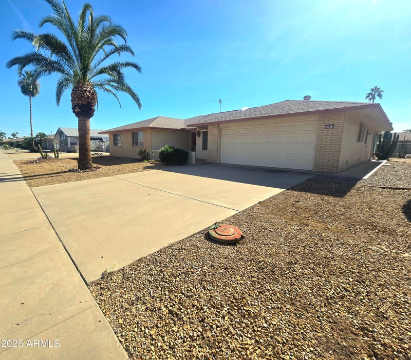 10813 Hutton Dr, Sun City, AZ 85351