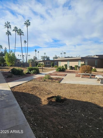 10814 Thunderbird Blvd, Sun City, AZ 85351