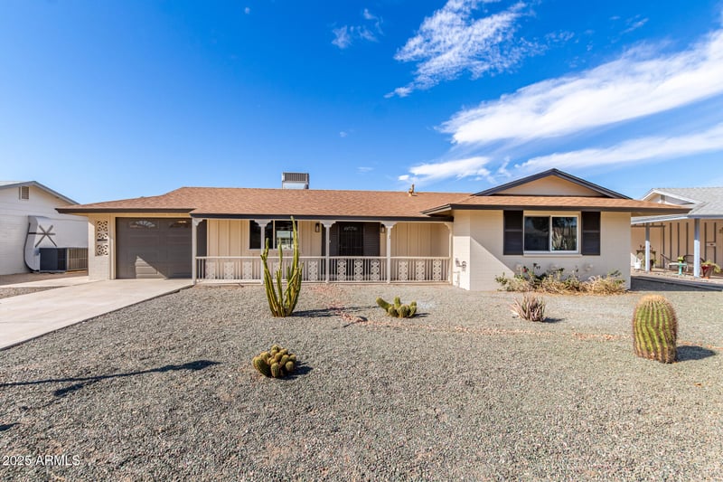 10815 Crosby Dr, Sun City, AZ 85351