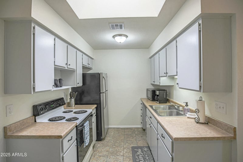 10815 Northern Ave #102, Glendale, AZ 85307