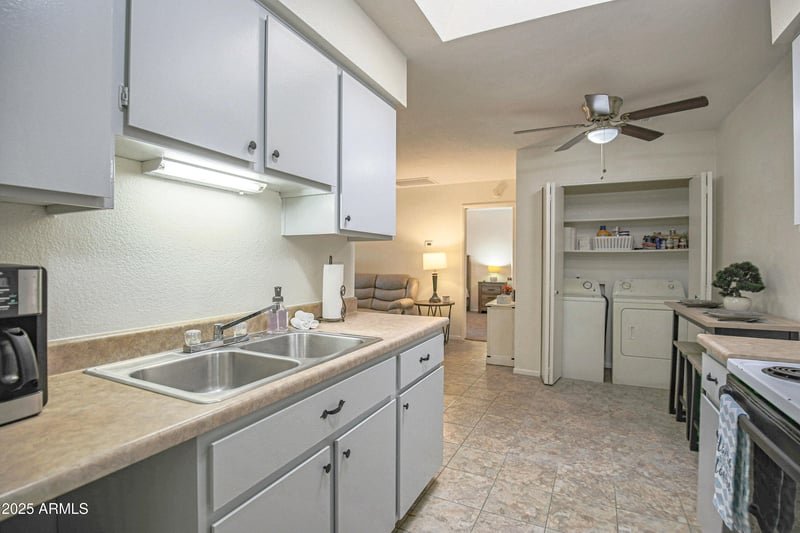 10815 Northern Ave #102, Glendale, AZ 85307