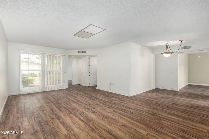 10815 Santa Fe Dr, Sun City, AZ 85351