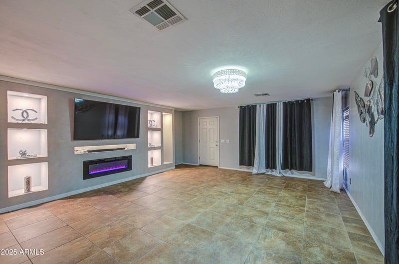 10817 Pierson St, Phoenix, AZ 85037