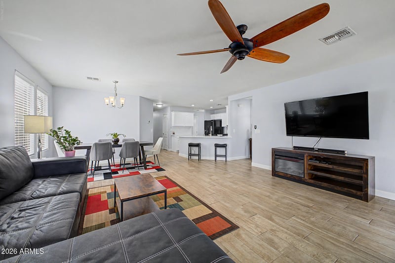 1082 E Leslie Cir, San Tan Valley, AZ 85140
