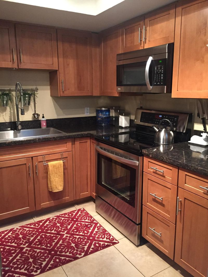 1082 E Pueblo Rd, Phoenix, AZ 85020