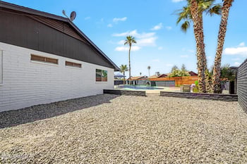 10820 52nd Dr, Glendale, AZ 85304