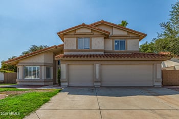 10820 57th Dr, Glendale, AZ 85304