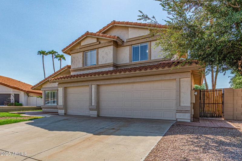 10820 57th Dr, Glendale, AZ 85304