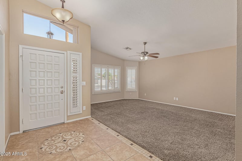 10820 57th Dr, Glendale, AZ 85304