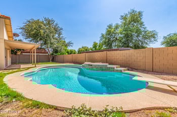10820 57th Dr, Glendale, AZ 85304
