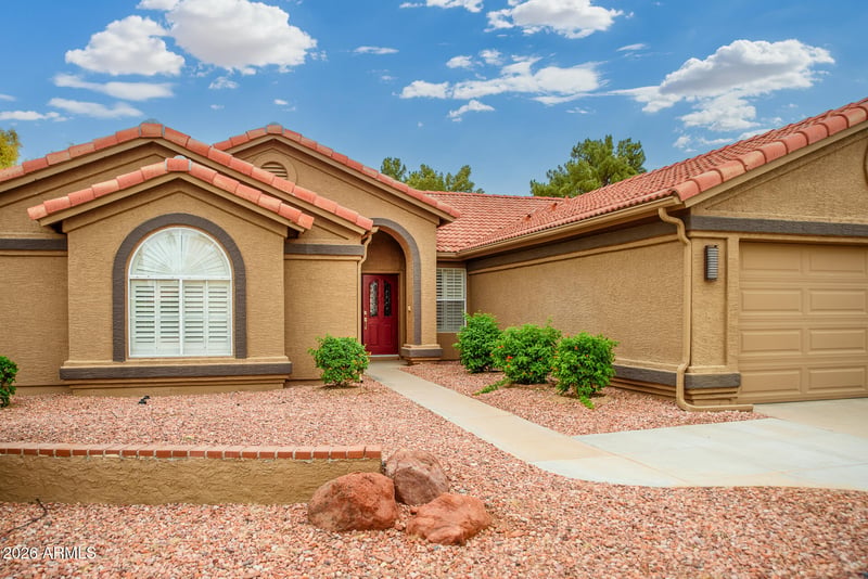 10820 Silvertree Dr, Sun Lakes, AZ 85248