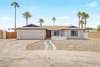 10820 52nd Dr, Glendale, AZ 85304