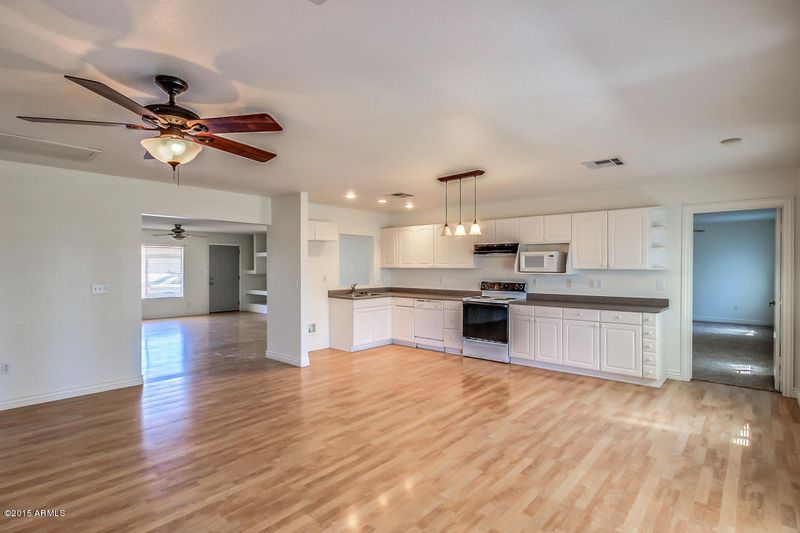 10821 S Bannock St, Phoenix, AZ 85044