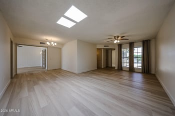 10821 Thunderbird Blvd, Sun City, AZ 85351