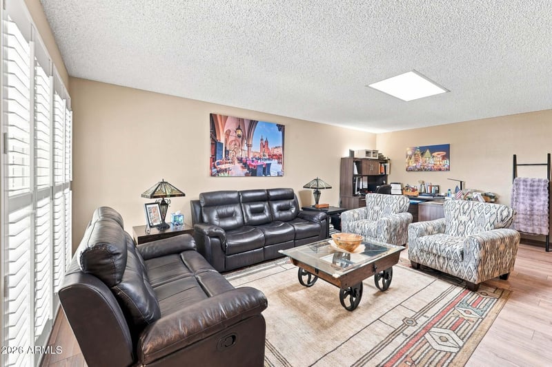 10822 W Santa Fe Dr, Sun City, AZ 85351