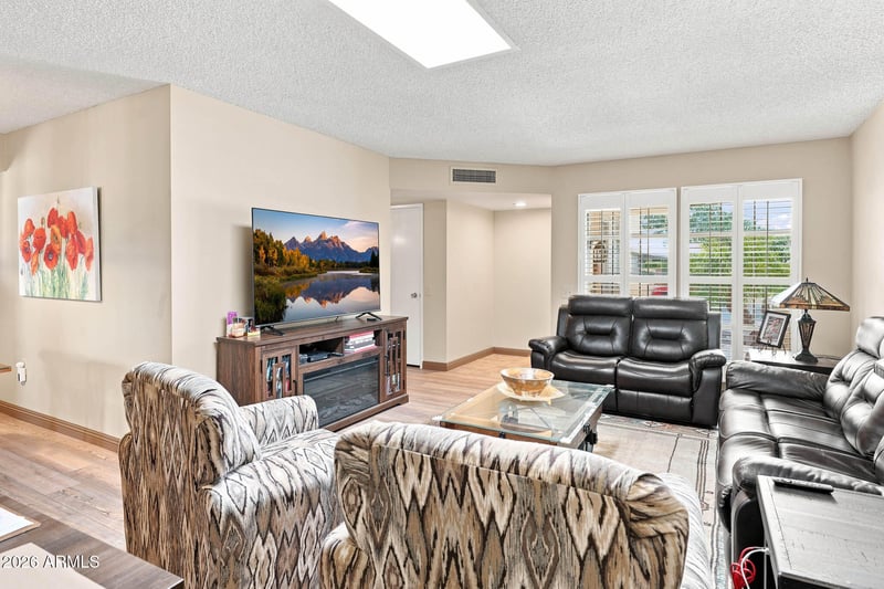 10822 W Santa Fe Dr, Sun City, AZ 85351