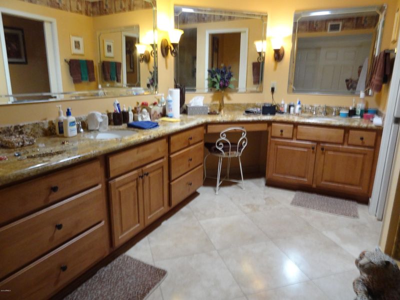 10823 E Flintlock Dr, Sun Lakes, AZ 85248