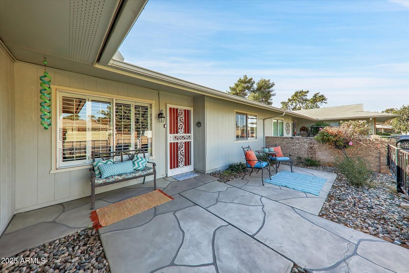 10825 Caron Dr, Sun City, AZ 85351