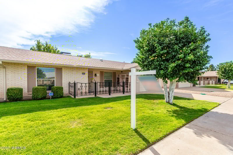 10825 Kelso Dr, Sun City, AZ 85351