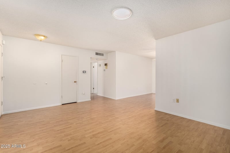 10825 Kelso Dr, Sun City, AZ 85351