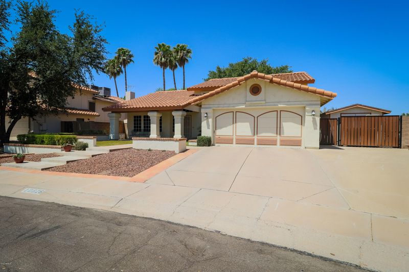 10826 N 57th Dr, Glendale, AZ 85304