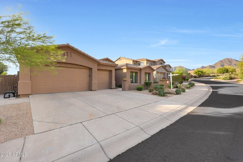 10826 Palm Ridge Dr, Scottsdale, AZ 85255