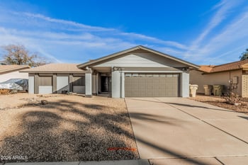 10827 65th Ave, Glendale, AZ 85304