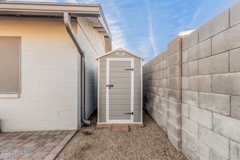 10827 65th Ave, Glendale, AZ 85304