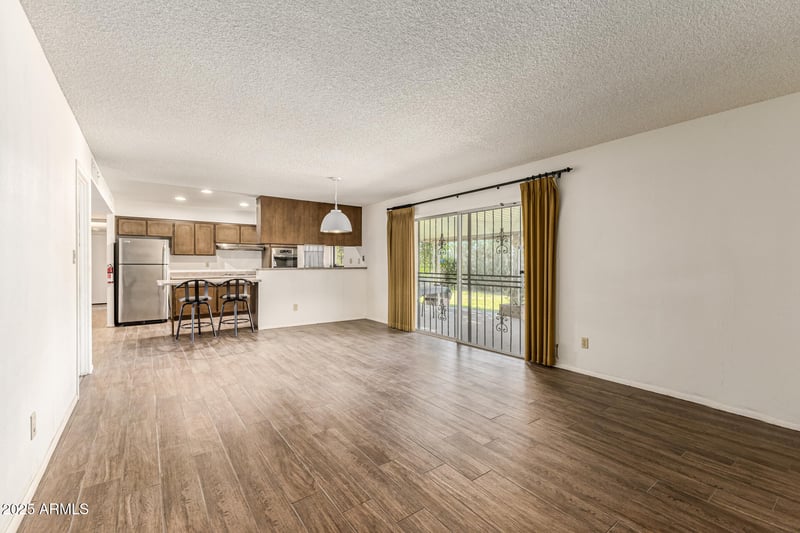 10828 45th Ave, Glendale, AZ 85304