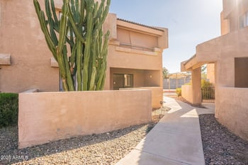 10828 Biltmore Dr #113, Phoenix, AZ 85029