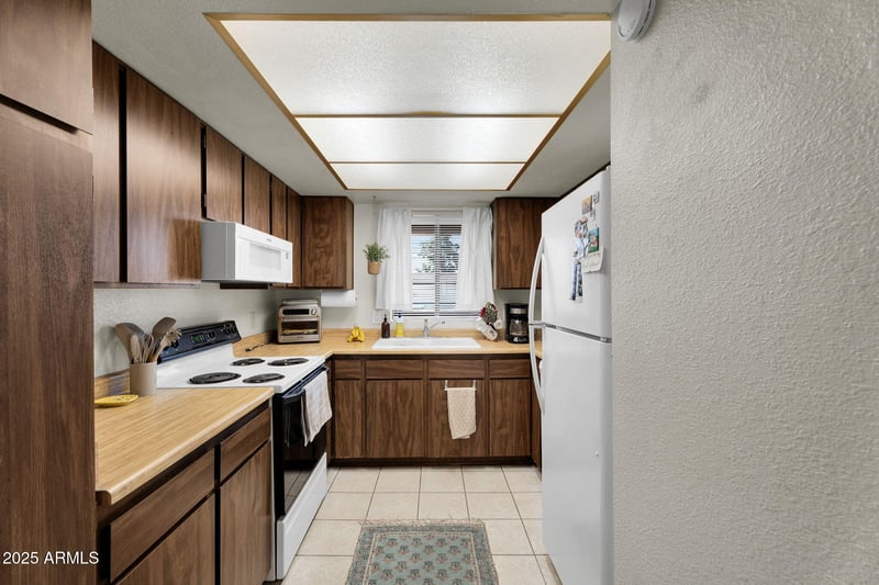 10828 Biltmore Dr #223, Phoenix, AZ 85029