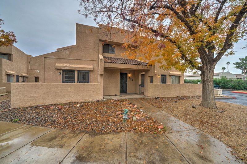 10828 N Biltmore Dr #125, Phoenix, AZ 85029