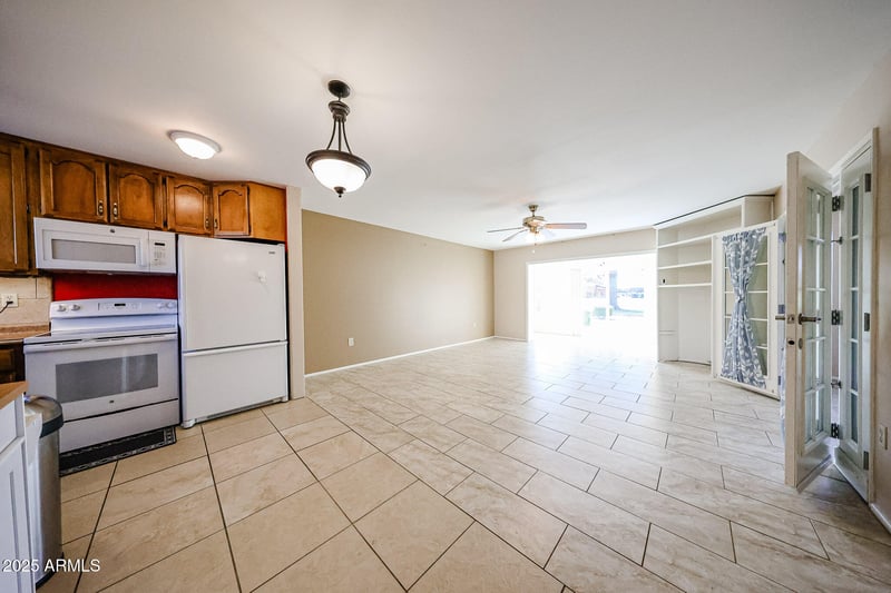 10829 Fairway Ct #106, Sun City, AZ 85351