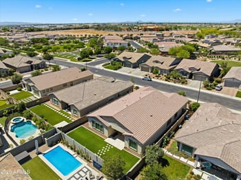 1083 Holland Park Dr, Gilbert, AZ 85297