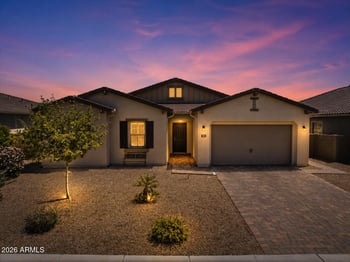 1083 Holland Park Dr, Gilbert, AZ 85297
