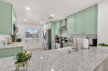 10830 Louise Dr, Peoria, AZ 85373